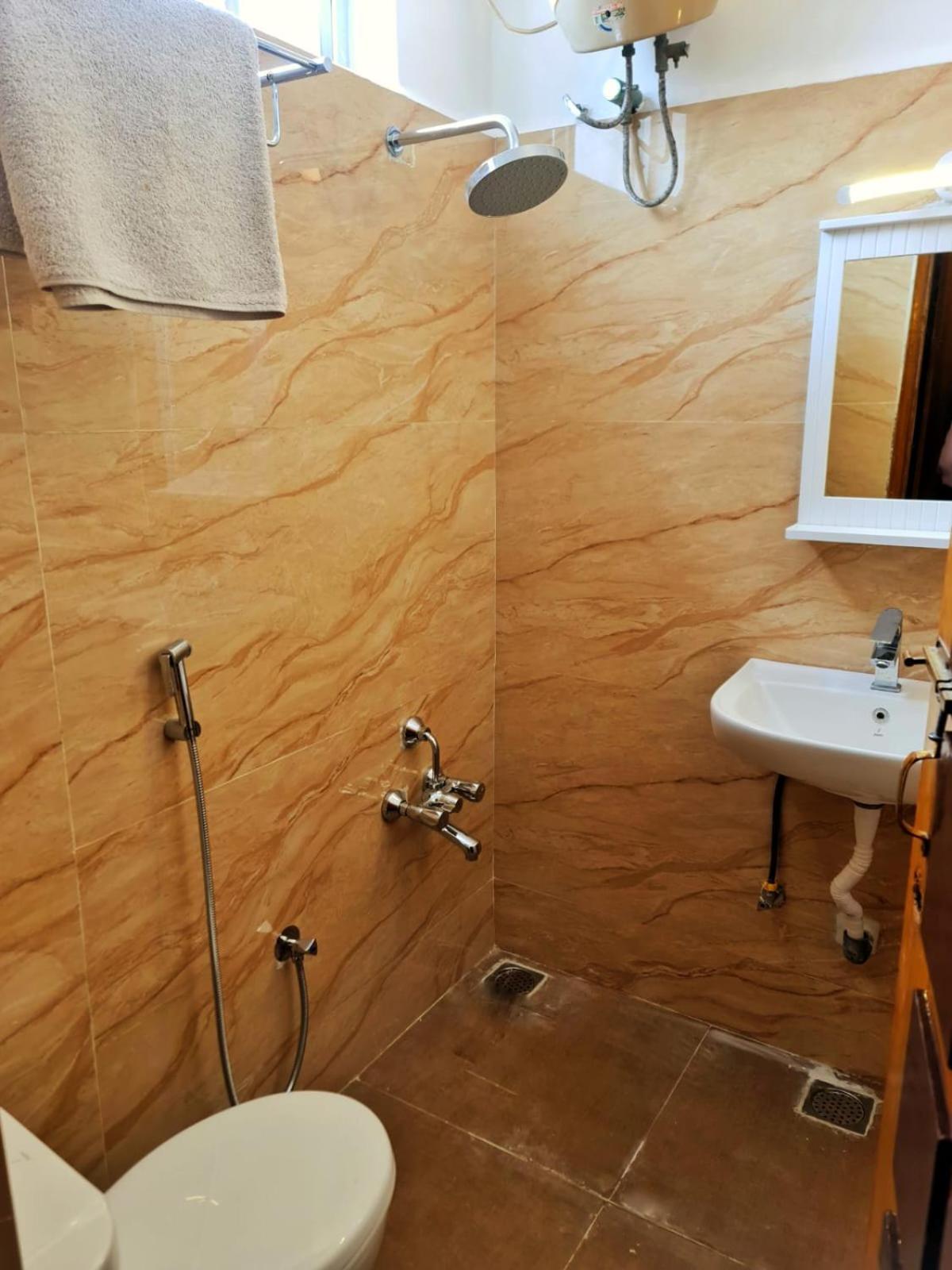 Apartmán Ramana Towers Tiruvannāmalai Exteriér fotografie