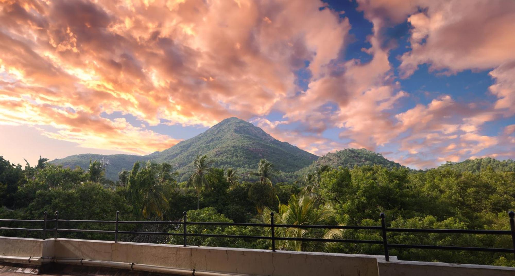 Apartmán Ramana Towers Tiruvannāmalai Exteriér fotografie