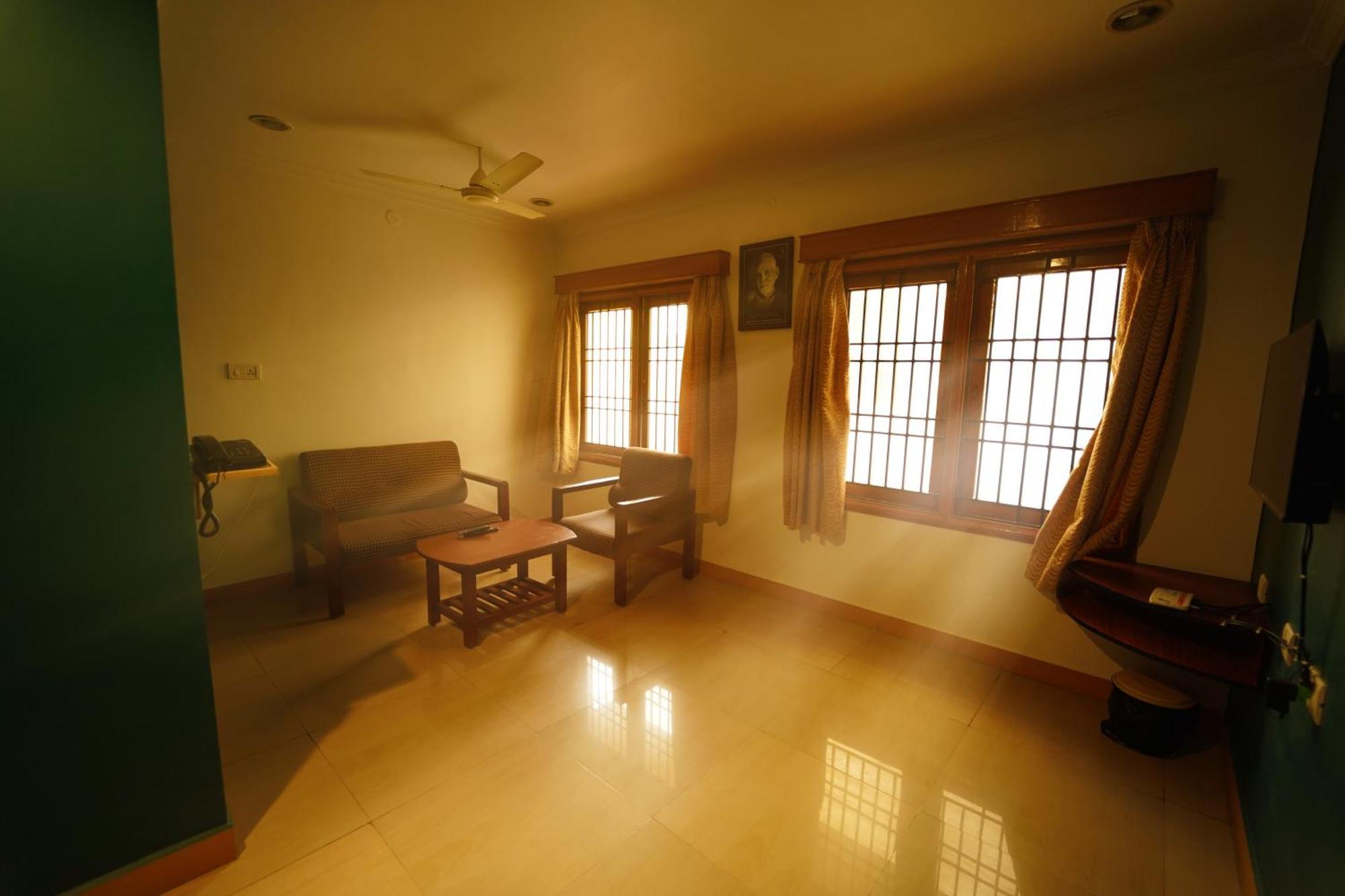 Apartmán Ramana Towers Tiruvannāmalai Exteriér fotografie